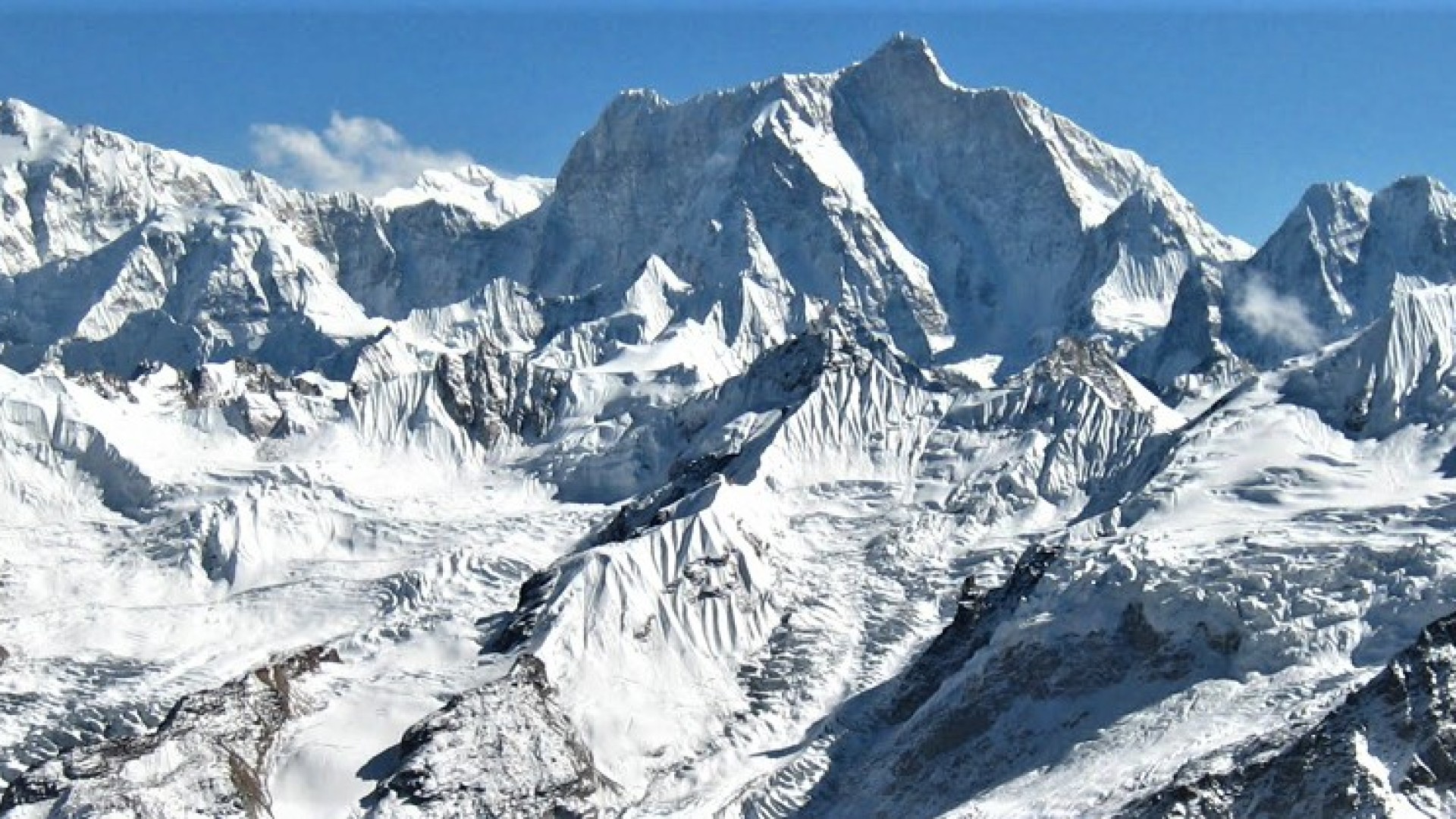 Mt. Kanchenjunga 8,565m. Climbing Expedition