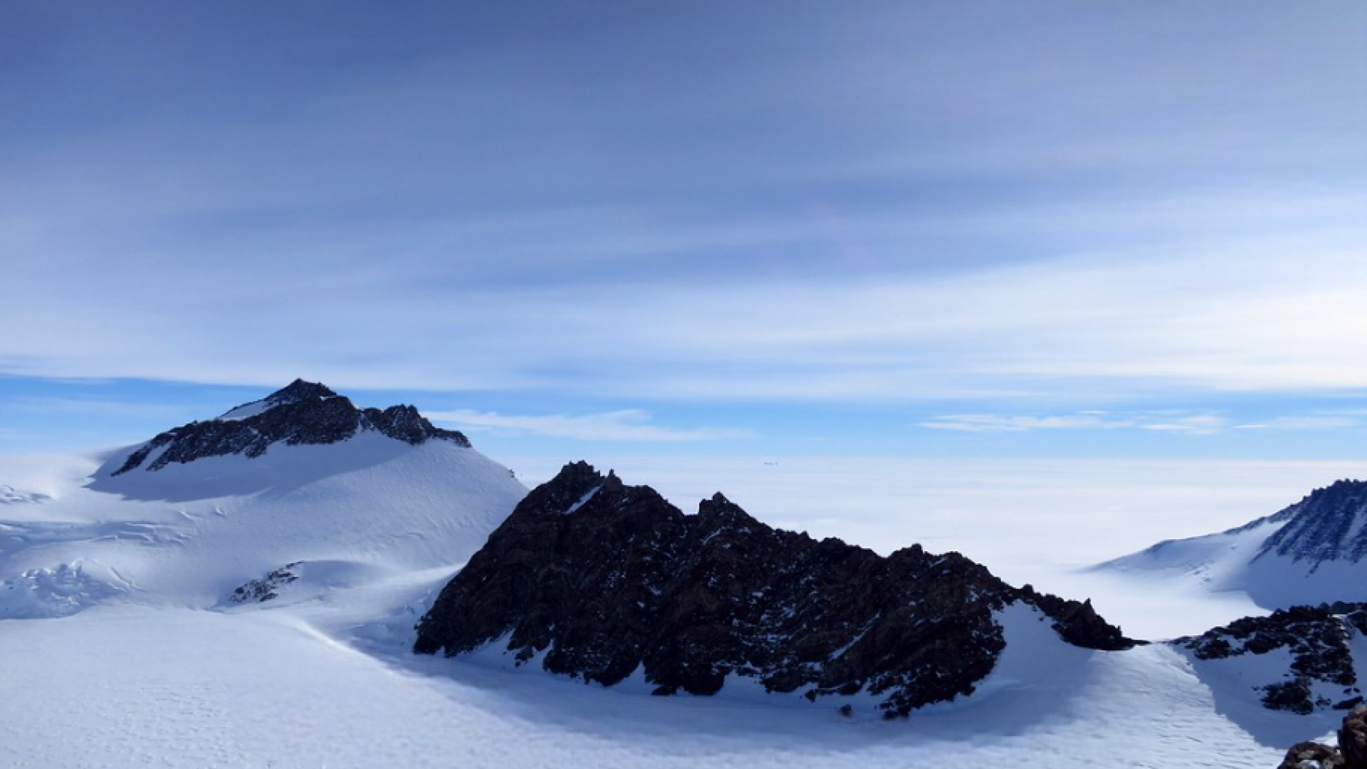 Mount Vinson (4,892 m) Expedition