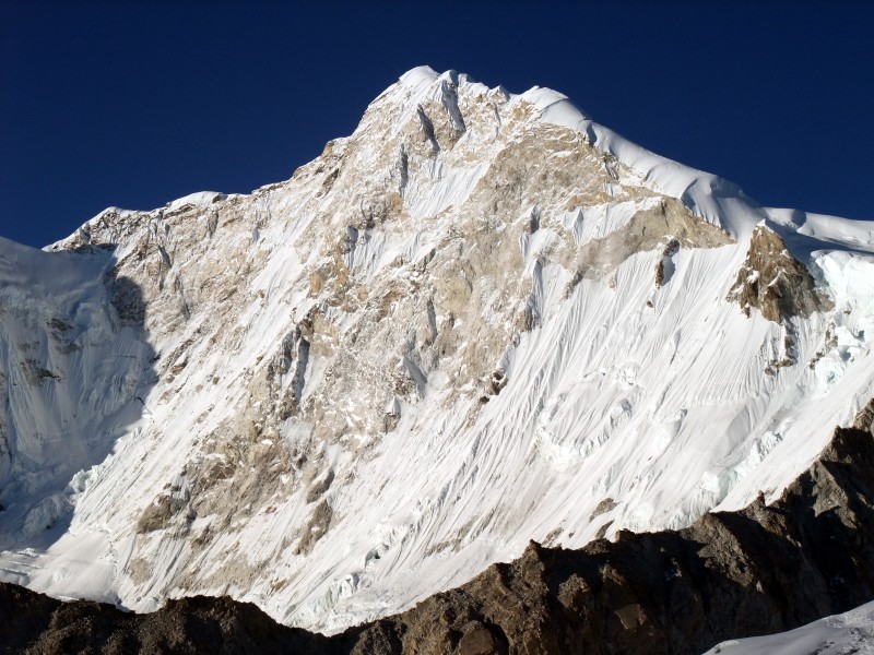 Mt. Baruntse (7129m/23,389ft) Climbing Expedition